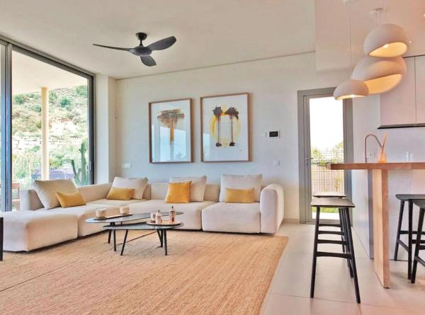 Venta de piso en Avenida 8 de Marzo, Fuengirola
photo 1