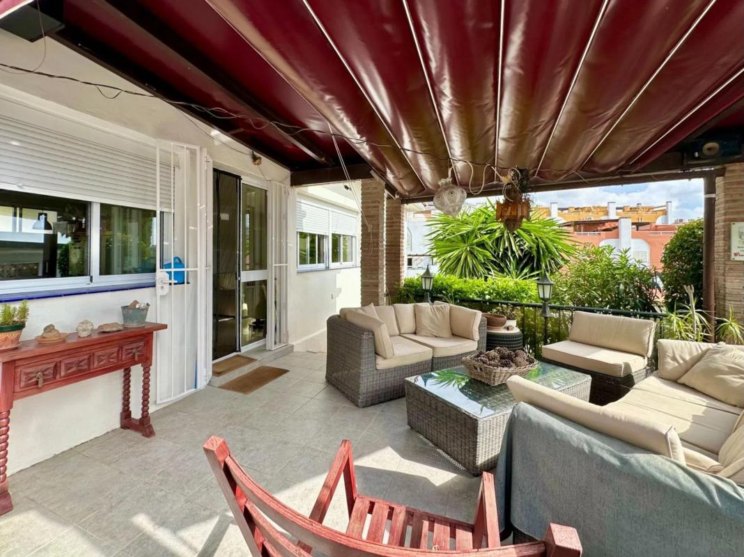 Venta de chalet independiente en Calle los Helechos, Fuengirola
 photo 3