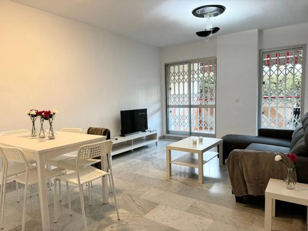 Venta de piso en Plaza de la Hispanidad s/n, Fuengirola
 photo 1