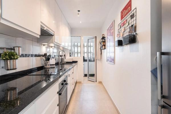 Ático en venta en Calle Molino De Viento, 33, Fuengirola thumbnail 1
