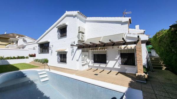 Independent chalet for sale in Zona Puerto Deportivo, Fuengirola
photo 1