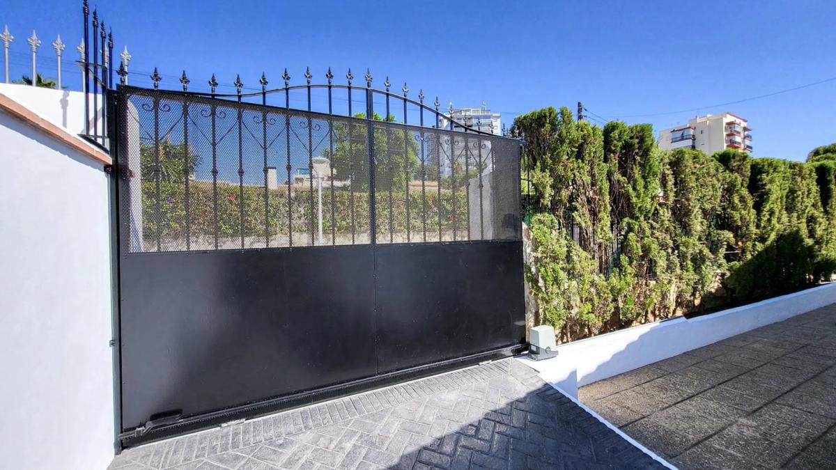 Venta de chalet independiente en Zona Puerto Deportivo, Fuengirola
photo 3