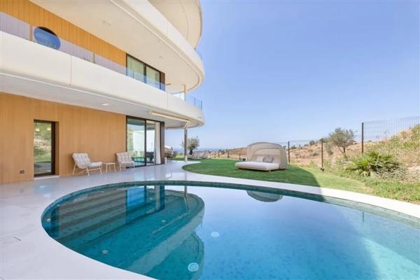 Venta de piso en Avenida Fuengirola, 9, Fuengirola
 photo 1