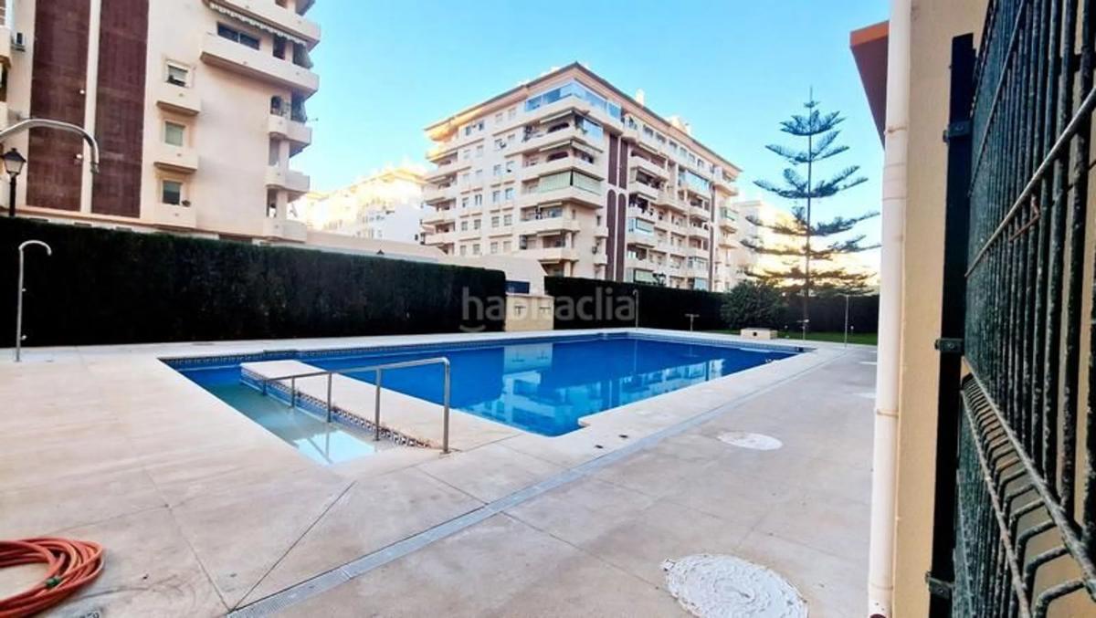 Venta de duplex en Calle Romería del Rocío, Fuengirola photo 1