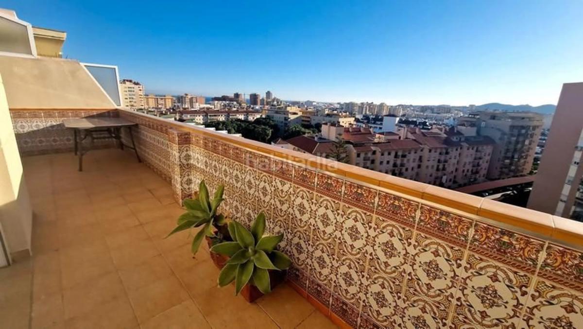 Venta de duplex en Calle Romería del Rocío, Fuengirola photo 2