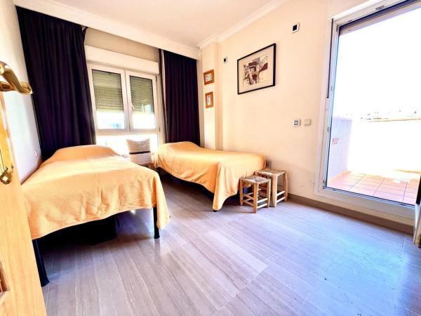 Venta de piso en CL BLANCA PALOMA, 3, Fuengirola
thumbnail 1
