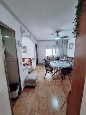 Продажа квартиры на Calle Palangreros, 25, Фуэнхирола
thumbnail 1