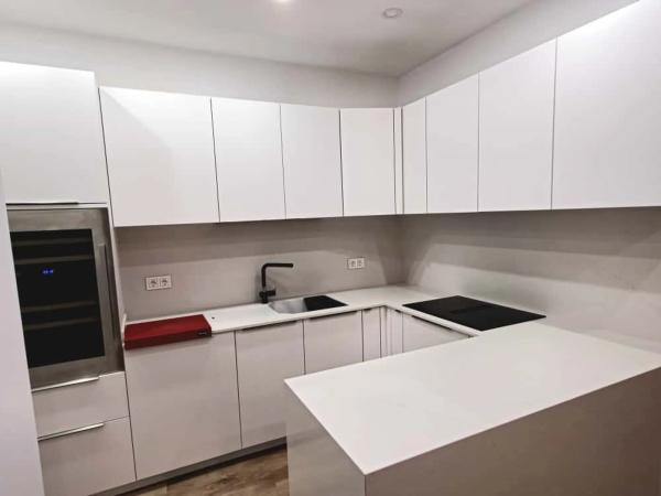 Venta de piso en Rodrigo de triana, Fuengirola
 photo 1