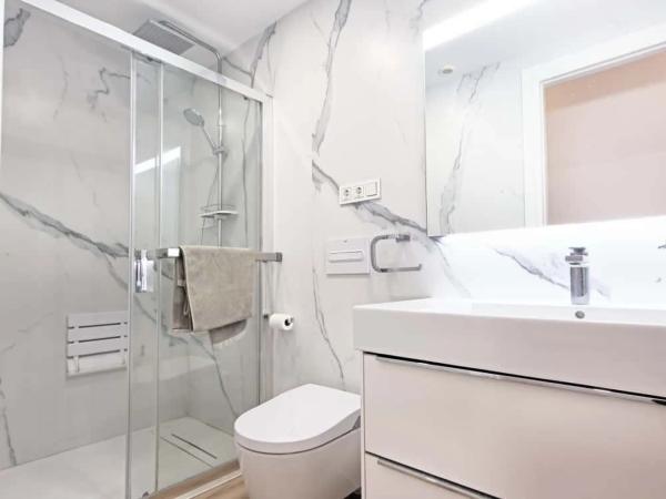 Venta de piso en Rodrigo de triana, Fuengirola
 photo 2