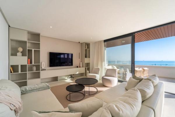 Venta de piso en Avenida 8 de Marzo, Fuengirola
photo 1
