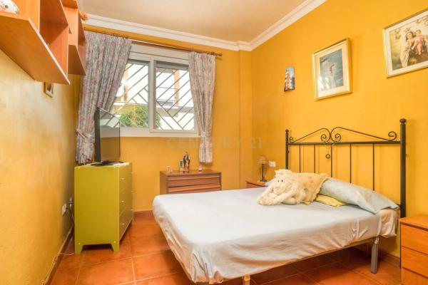 Продажа квартиры на Calle Miguel Márquez, 17, Фуэнхирола
 photo 4