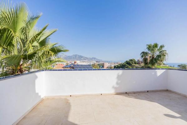 Chalet independiente en venta en Zona Sohail, Fuengirola
thumbnail 2