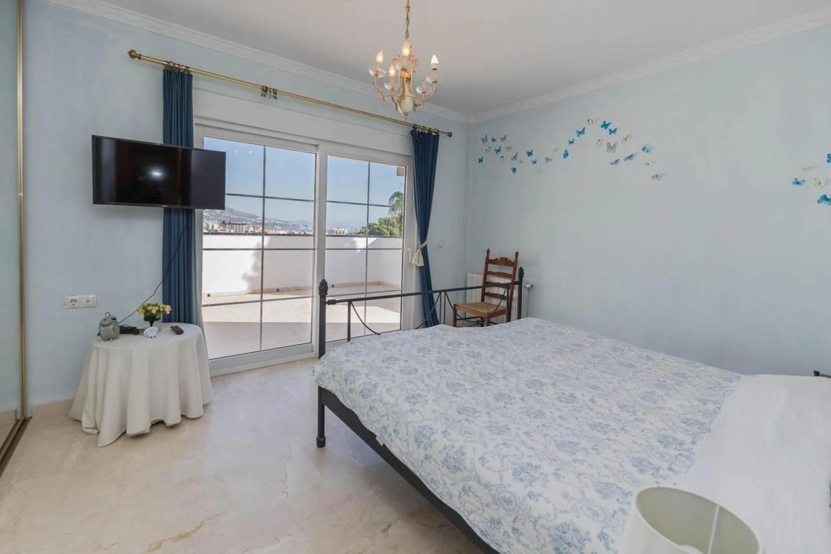 Sprzedaż niezależnego domku jednorodzinnego w Zona Sohail, Fuengirola photo 4