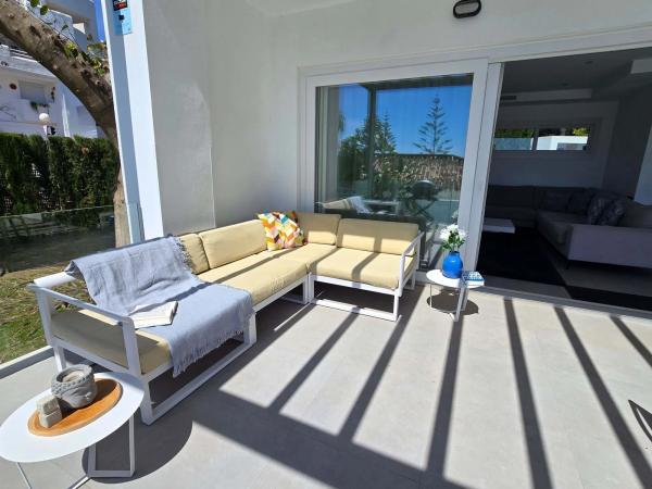 Independent chalet for sale in Calle orquidea s/n, Fuengirola
thumbnail 2