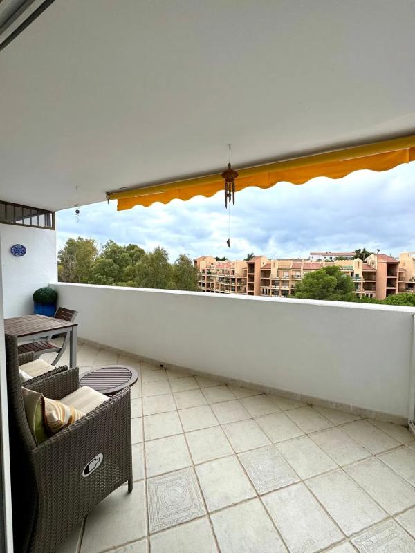 Sale of apartment in Calle Orquídea, Fuengirola
photo 2