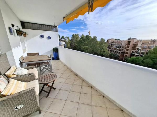 Sale of flat in Calle orquidea s/n, Fuengirola
thumbnail 1