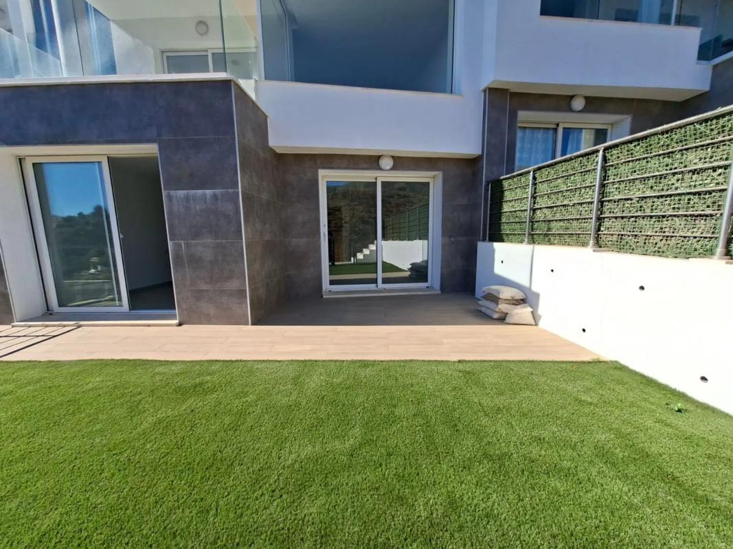 Venta de chalet adosado en Calle Brezos , Fuengirola photo 3
