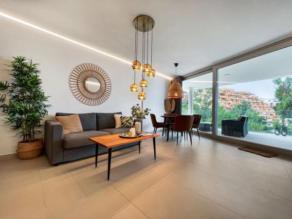 Venta de piso en AV CARVAJAL, Fuengirola
thumbnail 1