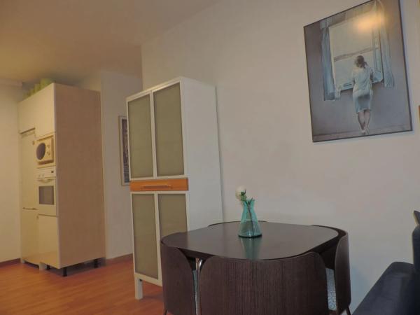 Sale of flat in Calle el Lirio, 16, Fuengirola
thumbnail 1
