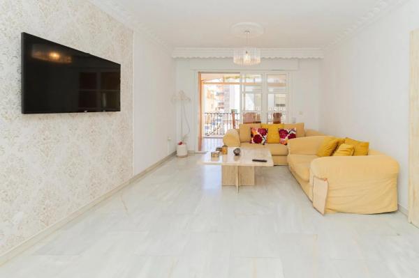 Venta de piso en Calle Uruguay, Fuengirola
 photo 2