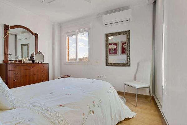 Квартира на продажу на  Calle Francisco de Pizarro, 3, Фуэнхирола photo 4