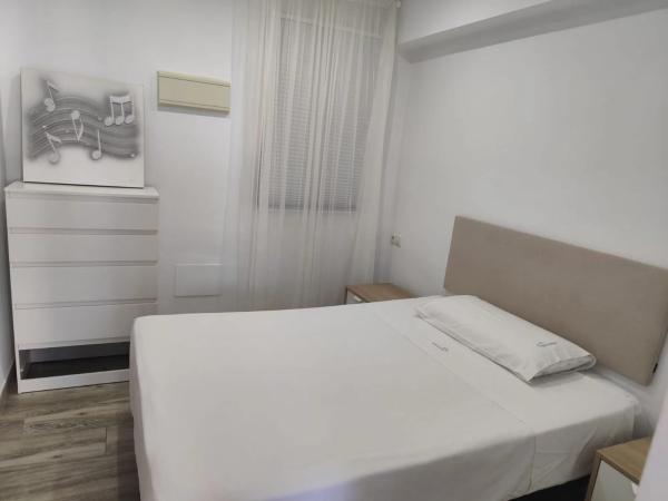Piso en venta en Paseo Marítimo Rey de España, 134, Fuengirola
thumbnail 1
