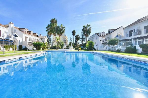 Piso en venta en Zona Sohail, Fuengirola
 photo 1