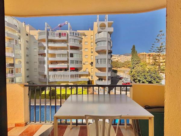 Mieszkanie na sprzedaż w Avenida de las Gaviotas, Fuengirola photo 1