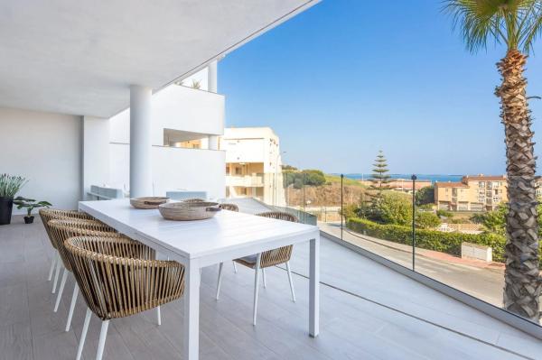 Piso en venta en Arquitectos, Fuengirola
 photo 4