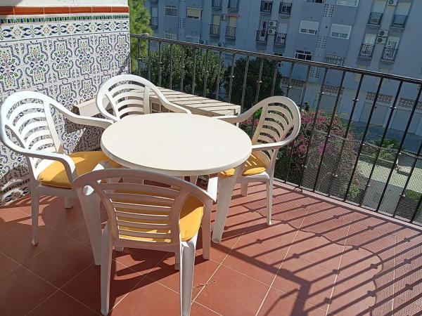 Квартира на продажу на  Avenida Ramón y Cajal, Фуэнхирола photo 1