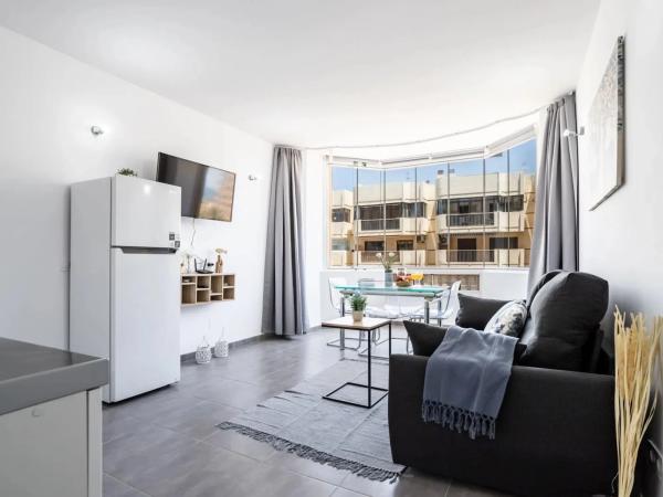 Квартира на продажу на  Calle Martínez Catena, 6, Фуэнхирола photo 3