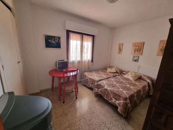 Piso en venta en CL SANTA GEMA, 2, Fuengirola
 photo 4