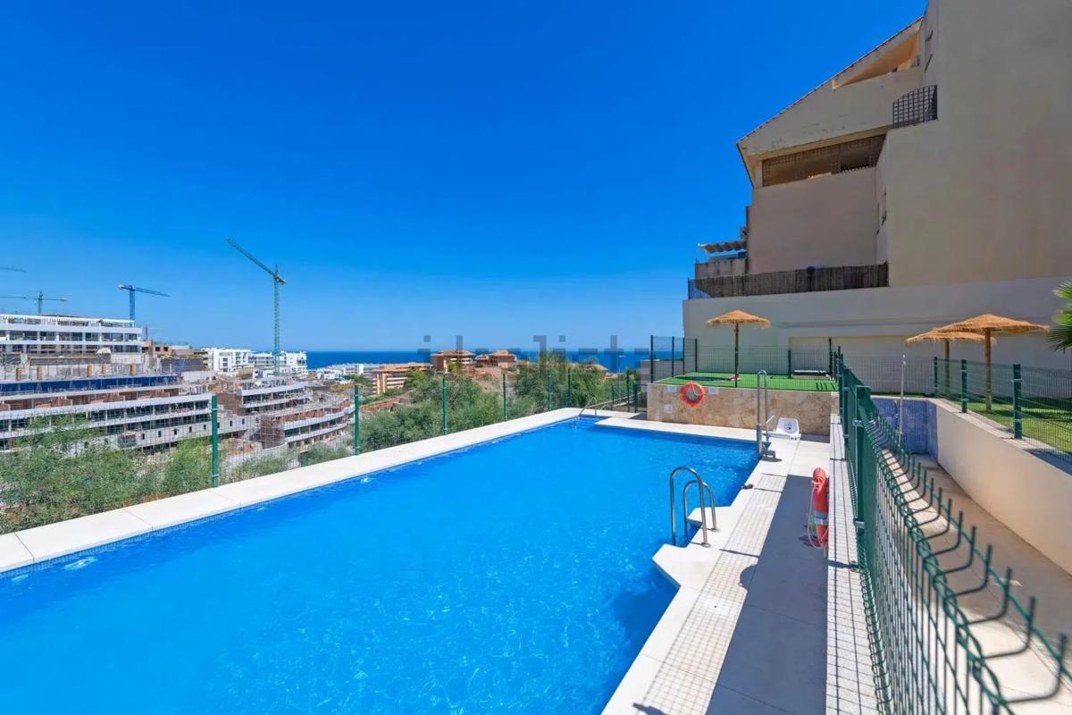 Venta de duplex en CL PERDICES LAS, Fuengirola photo 2