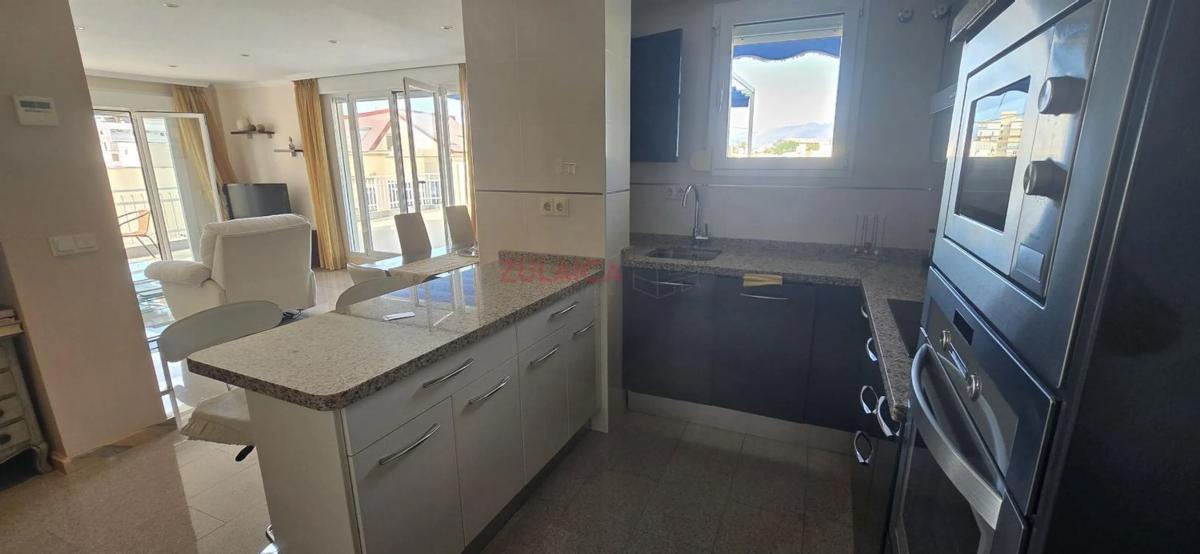 Venta de ático en Zona Puerto Deportivo, Fuengirola photo 2