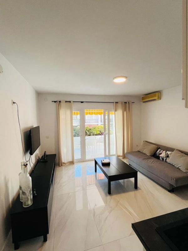 Sale of apartment in Avenida los Pacos, Fuengirola
photo 3
