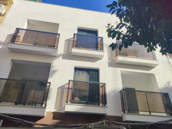 Ático en venta en Calle del Capitán, Fuengirola photo 1