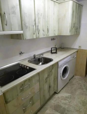 Apartment for sale in Zona Puerto Deportivo, Fuengirola thumbnail 2