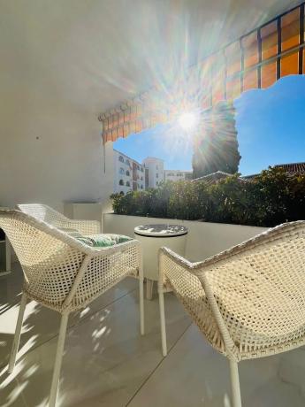 Piso en venta en Avenida los Pacos, 66, Fuengirola
thumbnail 1