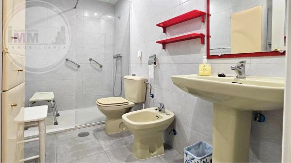 Apartment for sale in Puerto Deportivo Fuengirola, Fuengirola thumbnail 1