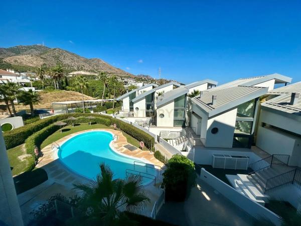 Apartment for sale in  Avenida del Higuerón, 80, Fuengirola photo 1