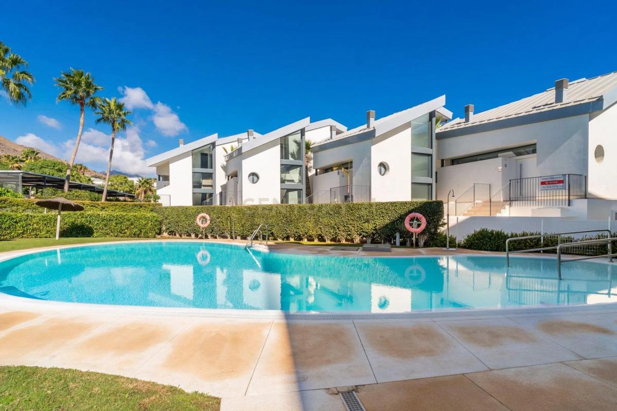 Sale of apartment in Avenida del Higuerón, 80, Fuengirola
photo 3