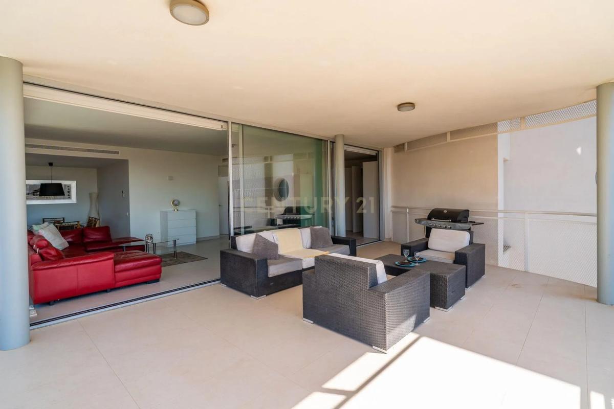 Sale of apartment in Avenida del Higuerón, 80, Fuengirola
photo 5
