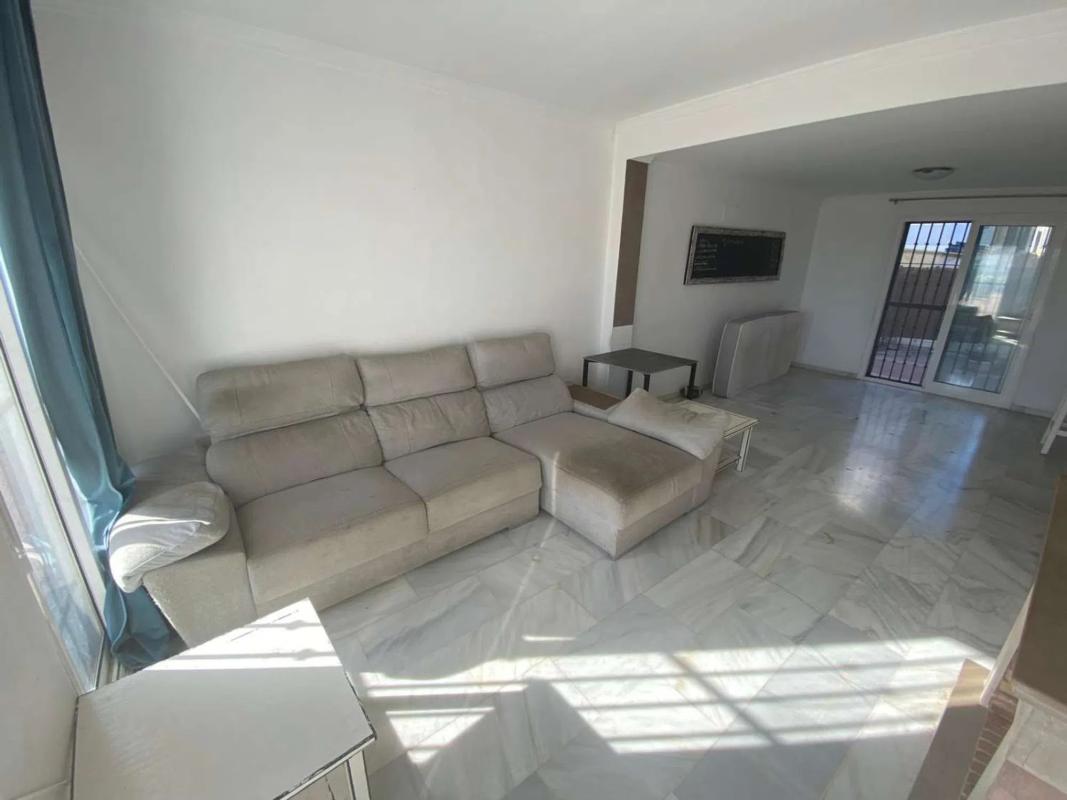 Sale of townhouse in Calle los Chopos, 2 , Fuengirola photo 2