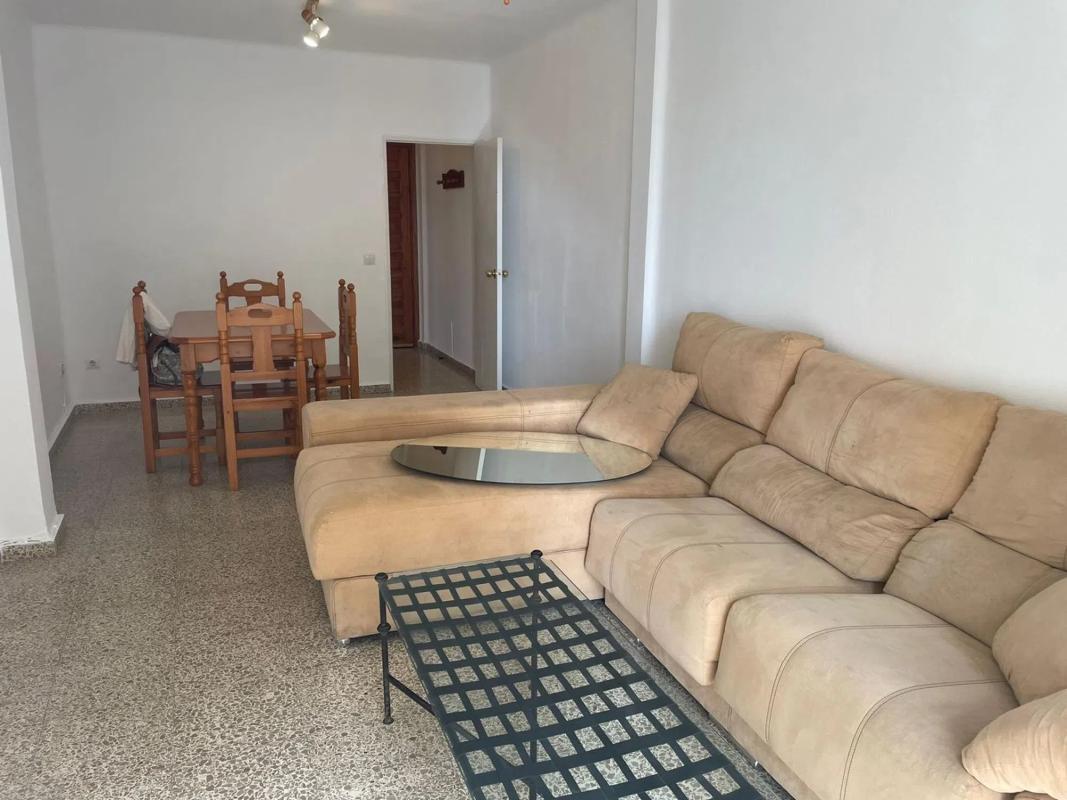 Venta de piso en Calle Wenceslao Fernández Flórez, Fuengirola
photo 2