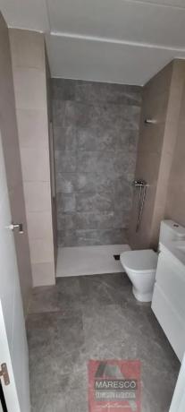 Piso en venta en Calle Alcalá Galiano, Fuengirola
 photo 2