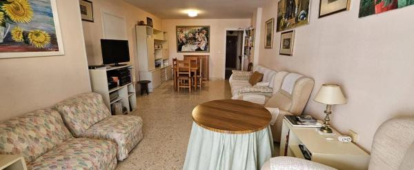 Apartment for sale in Calle Martínez Catena, Fuengirola thumbnail 1