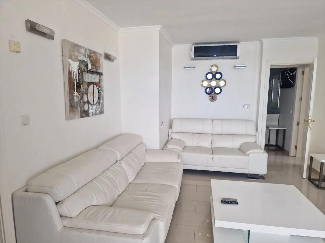 Sale of apartment in Paseo Marítimo Rey de España, 35, Fuengirola
photo 4