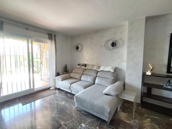 Квартира на продажу на Calle Sierra de Cazorla, Фуэнхирола photo 1