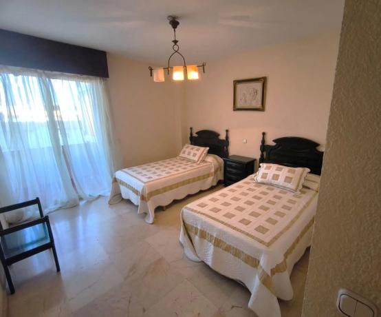 Apartment for sale in Zona Puerto Deportivo, Fuengirola photo 1