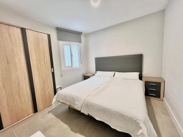 Apartment for sale in Calle Palangreros, Fuengirola photo 1